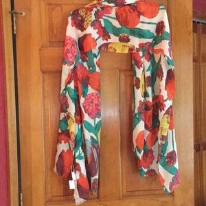 NWT beautiful cotton scarf from Talbots 🌸